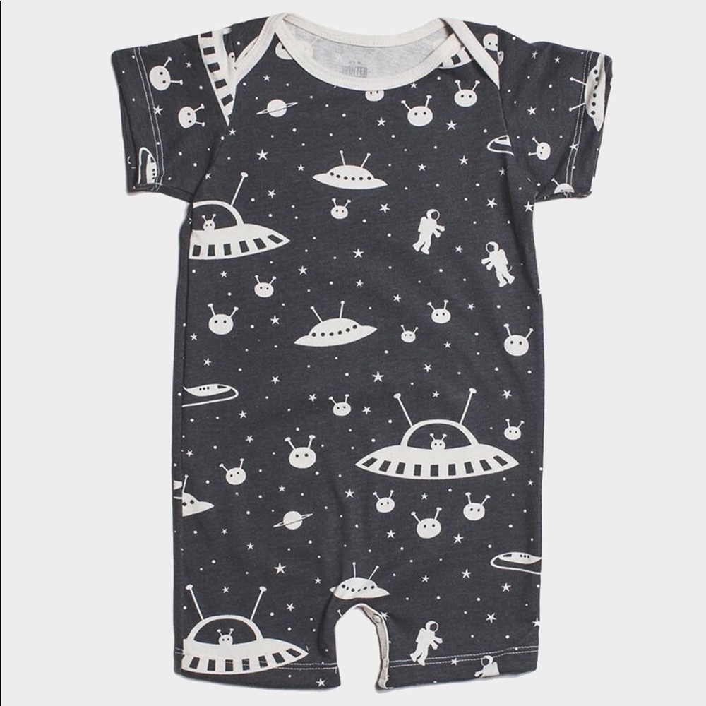 Winter Water Factory Outer Space Romper Size 12 Mo
